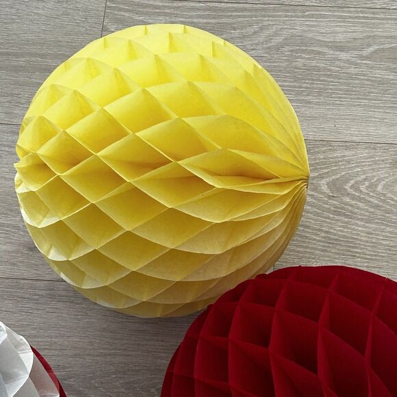 Vintage Honeycomb Decorations Set of 9 Bells Balls Ornament Hanging Party Retro - Picture 6 of 10